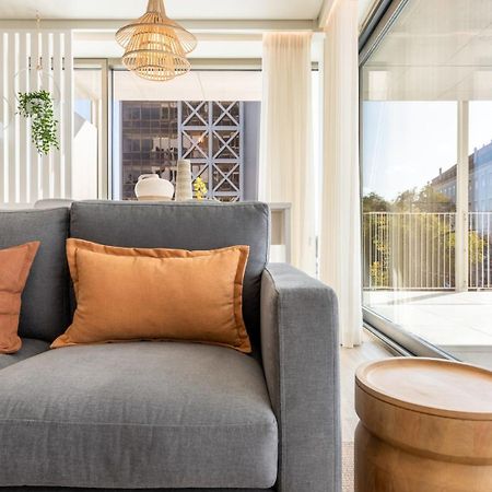 Guestready - 2Br Apt Carlos I With Terrace And Gym Lägenhet Lisboa Exteriör bild